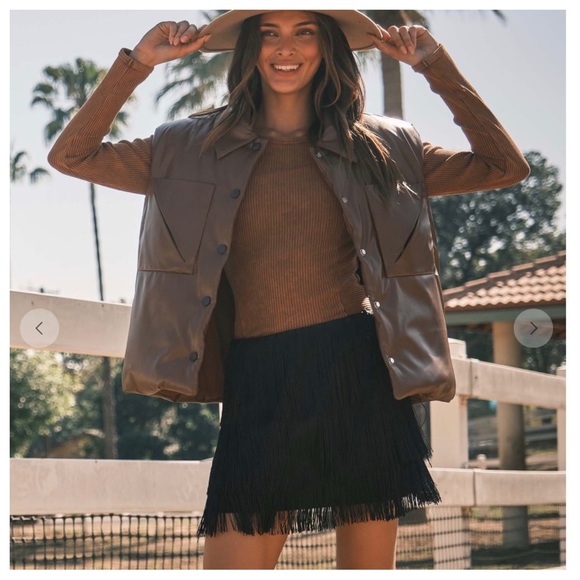 36 Soft Faux Leather Puff Vest Jacket - Picture 2 of 5